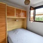Maison 6 Personnes Climatisee Dans Avec Piscine A 900 M Des Plages Vendres