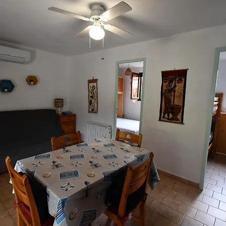 Сasa de vacaciones Maison 6 Personnes Climatisee Dans Avec Piscine A 900 M Des Plages *