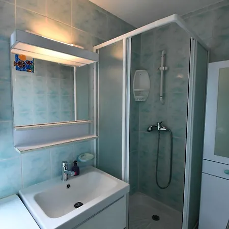 펜션 Maison 6 Personnes Climatisee Dans Avec Piscine A 900 M Des Plages