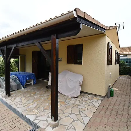 Maison 6 Personnes Climatisee Dans Avec Piscine A 900 M Des Plages Сasa de vacaciones *