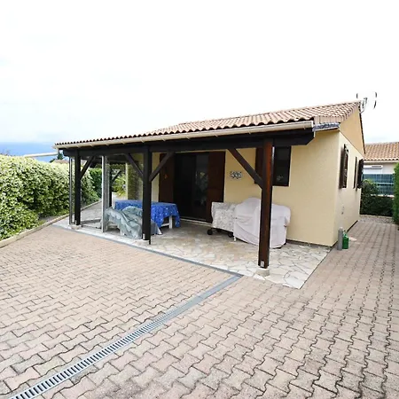 Maison 6 Personnes Climatisee Dans Avec Piscine A 900 M Des Plages Feriehus Vendres