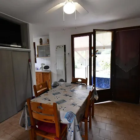 Maison 6 Personnes Climatisee Dans Avec Piscine A 900 M Des Plages