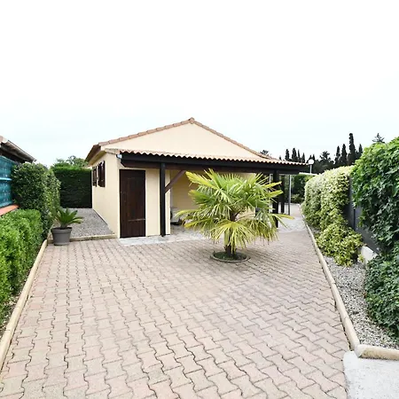 Casa vacanze Maison 6 Personnes Climatisée Dans Résidence Avec Piscine à 900 M Des Plages Vendres