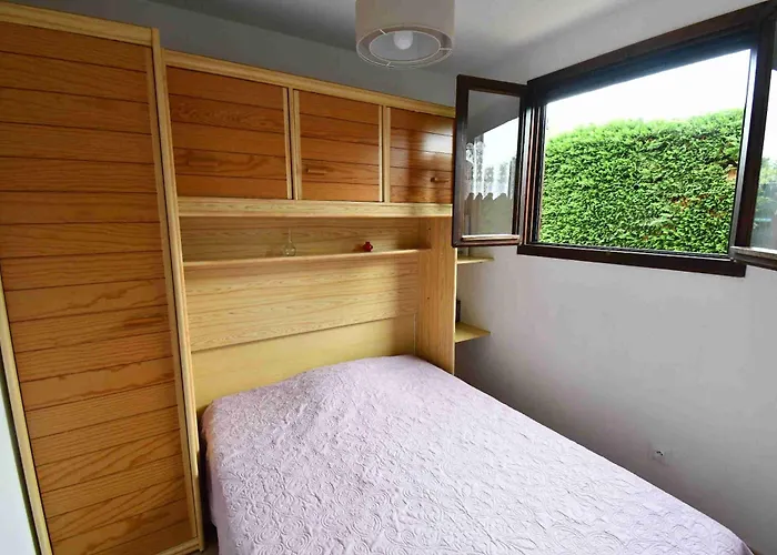 Maison 6 Personnes Climatisee Dans Avec Piscine A 900 M Des Plages