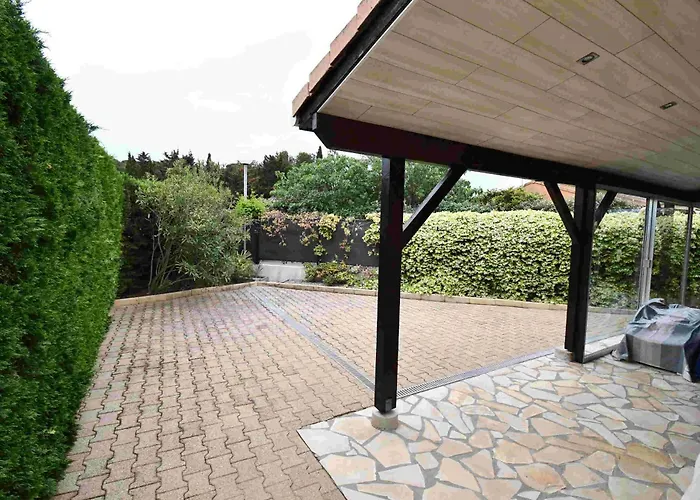 Maison 6 Personnes Climatisee Dans Avec Piscine A 900 M Des Plages * Vendres
